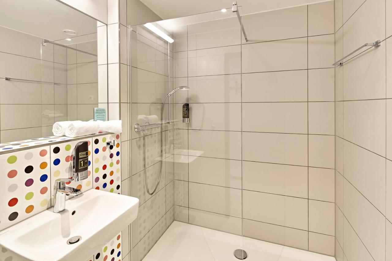 Meininger Hotel Koeln West Екстериор снимка