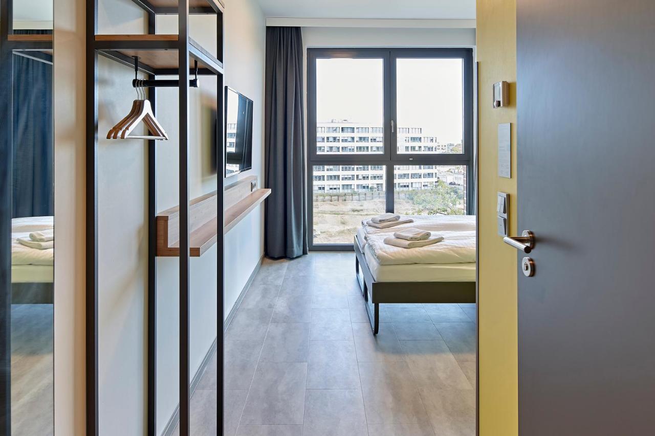 Meininger Hotel Koeln West Екстериор снимка